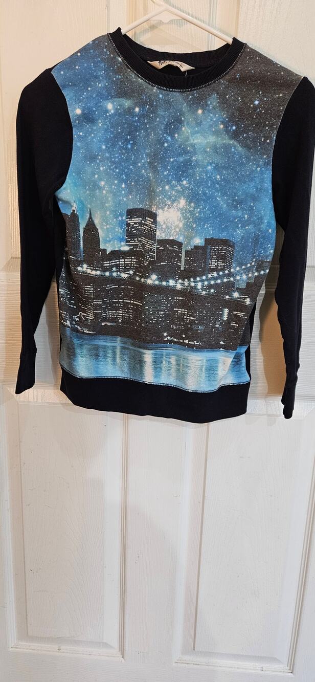 H & M Boys Sweatshirt Size 8-10